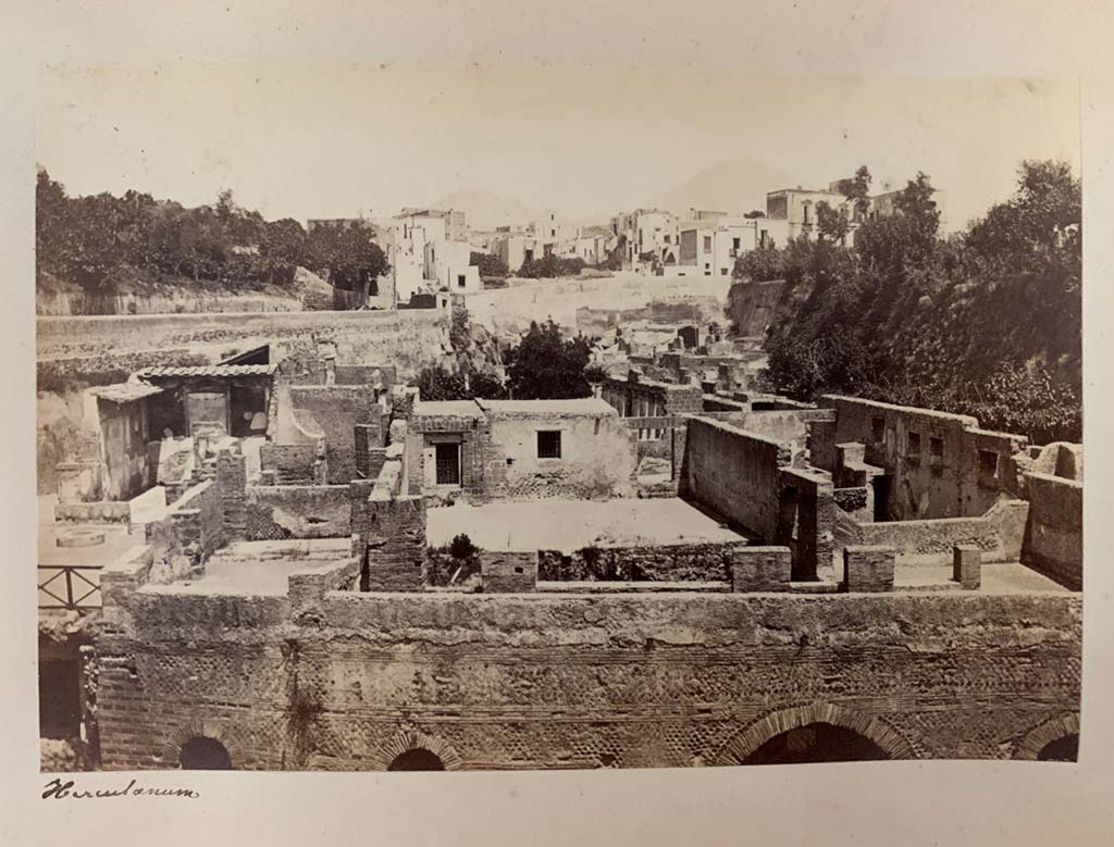 II.1 Herculaneum, on right. Looking north across upper floor of Casa di Aristide.
Photograph by M. Amodio, from an album dated April 1878.
On the left are rooms belonging to II.2, The House of Argus. Photo courtesy of Rick Bauer.